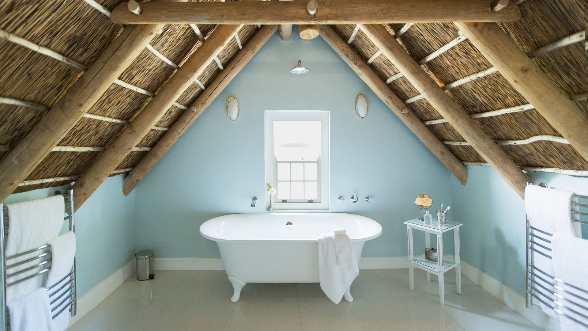 Luxury attic bathroom